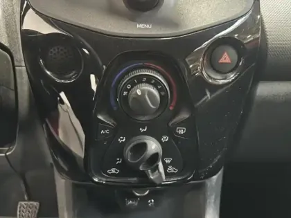 Photo 14 Peugeot 108  VTi 72 Style S&S 4cv 5p