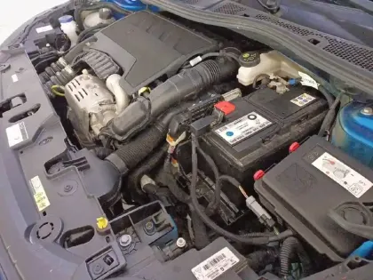 Photo 35 Peugeot 208  PureTech 100 S&S BVM6