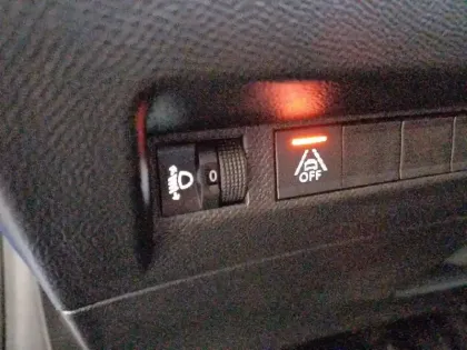 Photo 49 Peugeot 208  PureTech 100 S&S BVM6