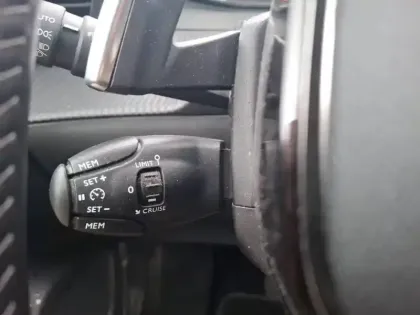 Photo 18 Peugeot 2008 Gén. II Ph1 NG Style 5