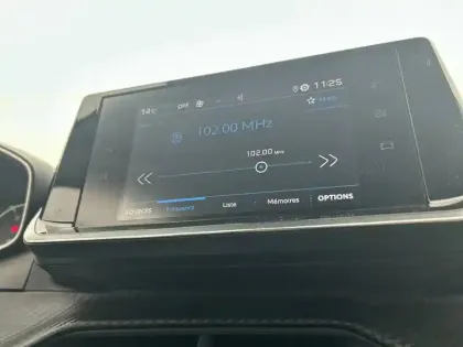 Photo 70 Peugeot 2008  PureTech 130 S&S EAT8