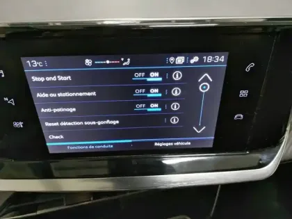 Photo 17 Peugeot 208  PureTech 75 S&S BVM5