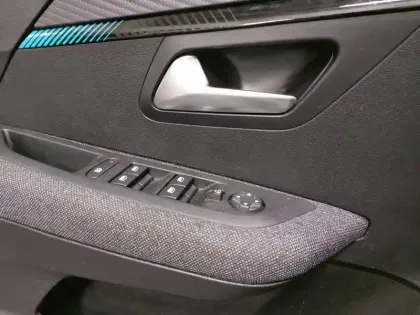 Photo 19 Peugeot 208  PureTech 75 S&S BVM5