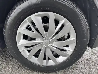 Photo 12 Peugeot 208  BlueHDi 100 S&S BVM6