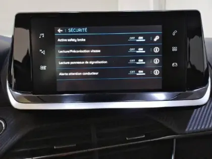 Photo 103 Peugeot 208  BlueHDi 100 S&S BVM6