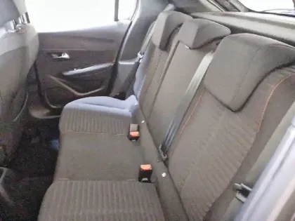 Photo 93 Peugeot 208  BlueHDi 100 S&S BVM6