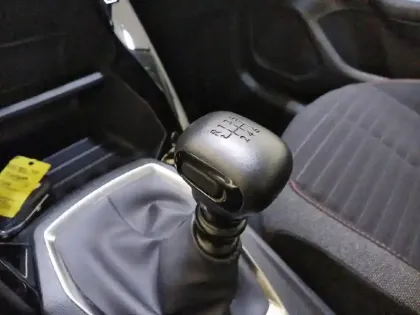 Photo 35 Peugeot 208  BlueHDi 100 S&S BVM6