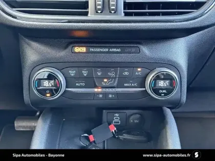 Photo 70 Ford Kuga  2.5 Duratec 190 ch FlexiFuel FHEV E85 Powershift