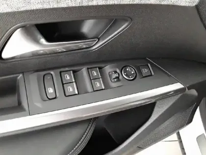 Photo 25 Peugeot 5008  Hybrid 145 e-DCS6