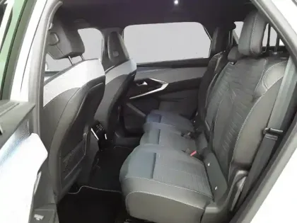 Photo 39 Peugeot 5008  Hybrid 145 e-DCS6