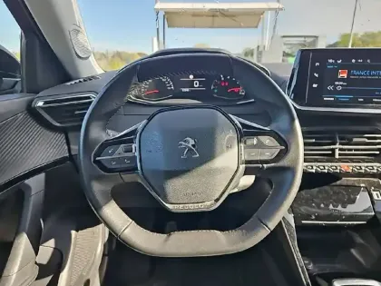 Photo 8 Peugeot 2008  BlueHDi 110 S&S BVM6