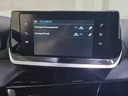 Photo 43 Peugeot 2008  BlueHDi 110 S&S BVM6