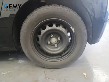 Photo 28 Peugeot 208  BlueHDi 100 S&S BVM6