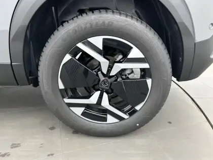 Photo 12 Peugeot 2008  Hybrid 145 e-DCS6