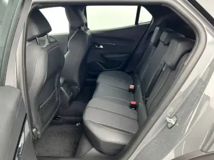 Photo 11 Peugeot 2008  Hybrid 145 e-DCS6