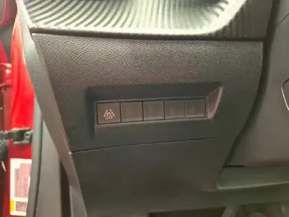 Photo 17 Peugeot 2008  Electrique 136 ch