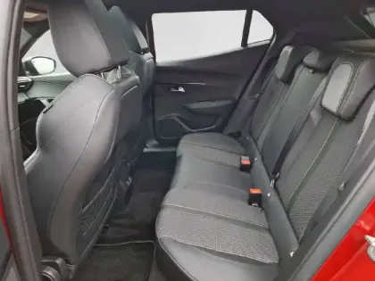 Photo 48 Peugeot 2008  Electrique 136 ch