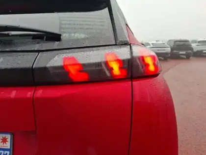 Photo 53 Peugeot 2008  Electrique 136 ch
