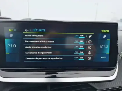 Photo 29 Peugeot 2008  Electrique 136 ch