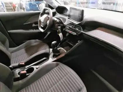 Photo 59 Peugeot 208  PureTech 75 S&S BVM5