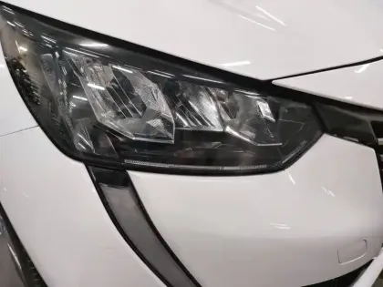 Photo 55 Peugeot 208  PureTech 75 S&S BVM5