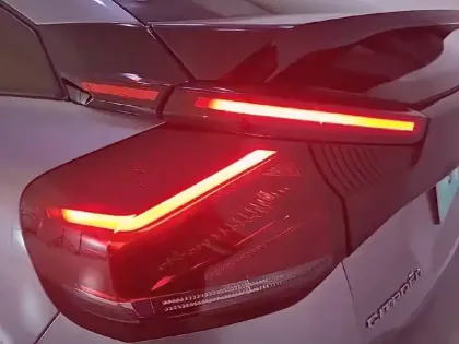 Photo 38 Citroën C4  Hybride 100 e-DCS6