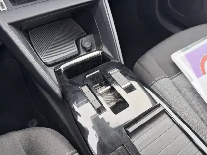 Photo 13 Citroën C4  Hybride 100 e-DCS6