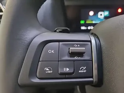 Photo 48 Citroën C4  Hybride 100 e-DCS6