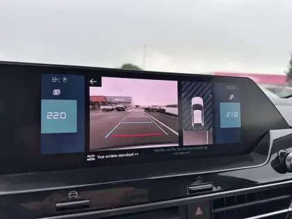 Photo 17 Citroën C4 e- 136 ch Automatique