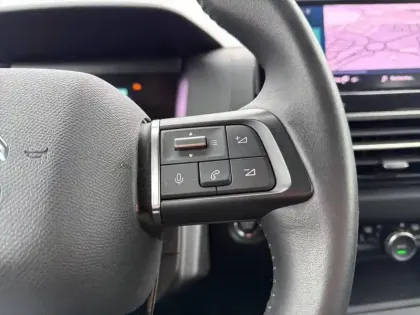 Photo 19 Citroën C4 e- 136 ch Automatique