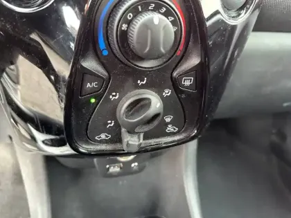 Photo 17 Citroën C1  VTi 72