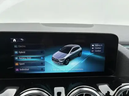 Photo 29 Mercedes GLA  250 e 8G-DCT