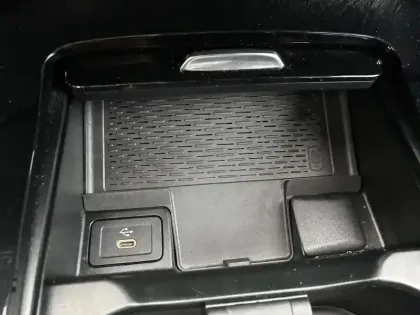 Photo 35 Mercedes GLA  250 e 8G-DCT