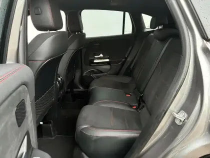 Photo 13 Mercedes GLA  250 e 8G-DCT