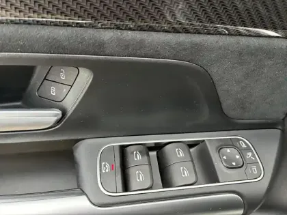 Photo 34 Mercedes GLA  250 e 8G-DCT