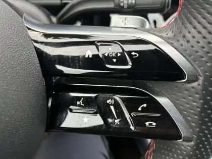 Photo 32 Mercedes GLA  250 e 8G-DCT