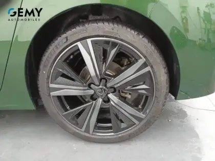 Photo 39 Peugeot 308  PureTech 130ch S&S EAT8