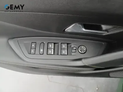 Photo 40 Peugeot 308  PureTech 130ch S&S EAT8