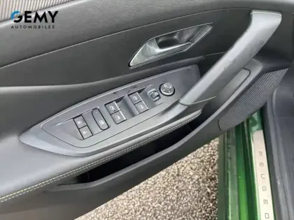 Photo 13 Peugeot 308  PureTech 130ch S&S EAT8