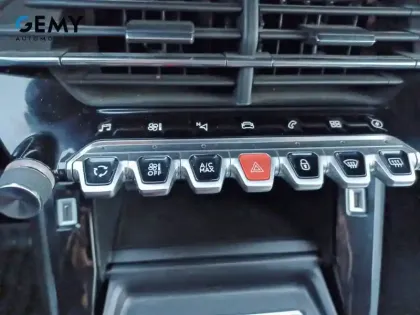 Photo 17 Peugeot 208  Electrique 50 kWh 136ch