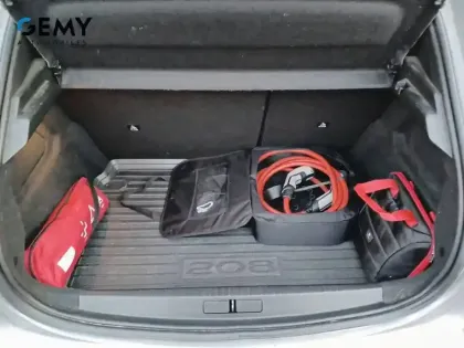 Photo 5 Peugeot 208  Electrique 50 kWh 136ch