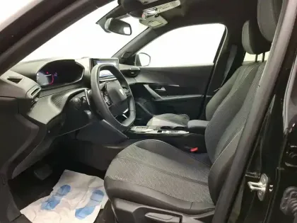 Photo 51 Peugeot 2008  Hybrid 136 e-DCS6