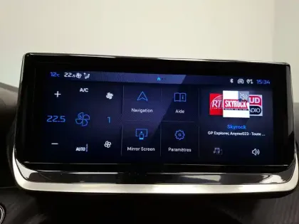 Photo 63 Peugeot 2008  Hybrid 136 e-DCS6