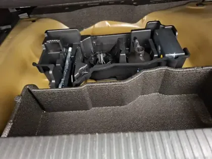 Photo 48 Peugeot 2008  Hybrid 136 e-DCS6