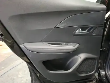 Photo 54 Peugeot 2008  Hybrid 136 e-DCS6