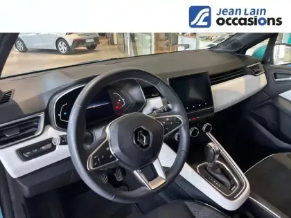 Photo 10 Renault Clio  E-Tech 140