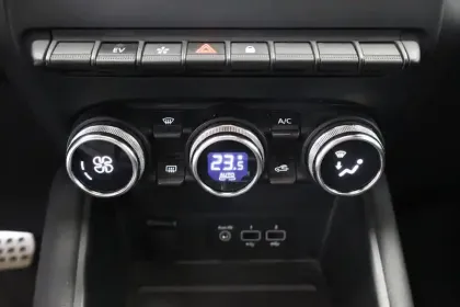 Photo 36 Renault Captur  E-Tech 145 - 21B