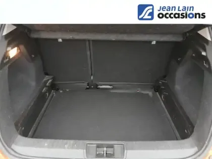 Photo 49 Renault Captur  TCe 140 EDC - 21