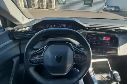 Photo 121 Peugeot 308  SW PureTech 130ch S&S BVM6