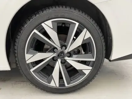 Photo 35 Peugeot 308  SW PureTech 130ch S&S BVM6